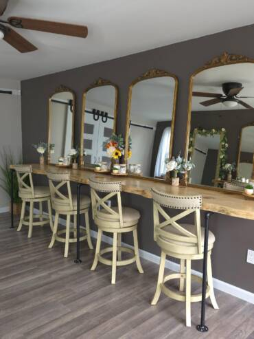 bridal suite vanity mirrors area