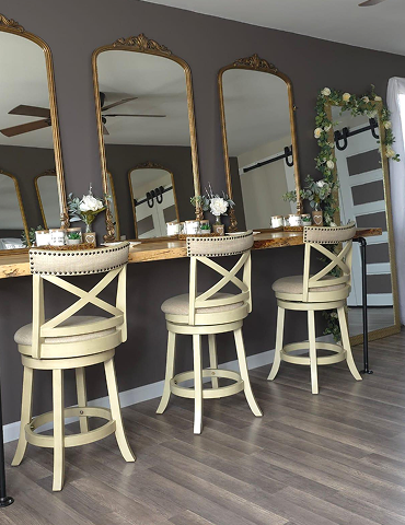 bridal suite vanity mirrors styling area